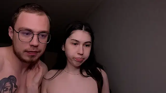 LushLuna naked stripping on cam for live sex video chat