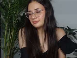 Miiaa02 nude in hot Live Sex Chat