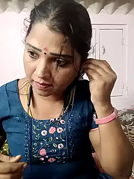 tamil-ruthira naked stripping on cam for live sex video chat