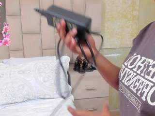 Tiifanny-Taylor nude in hot Live Sex Chat