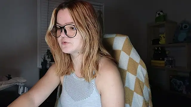 writerbrii naked stripping on cam for live sex video chat
