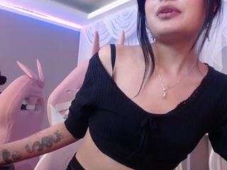 Gina-Love nude in hot Live Sex Chat