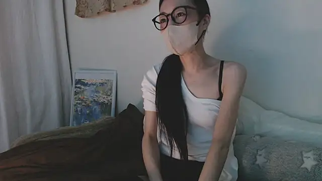 JUNjuun naked stripping on cam for live sex video chat
