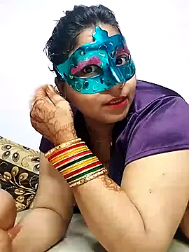 MOM-SUN-COUPLE naked stripping on cam for live sex video chat