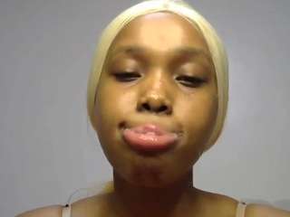 naughtytyla2 nude in hot Live Sex Chat