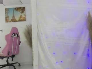 sweett-tiny nude in hot Live Sex Chat