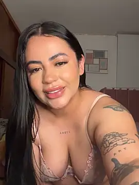 ThicknTattedMaddisonn naked stripping on cam for live sex video chat