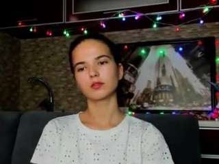 AriLarin nude in hot Live Sex Chat