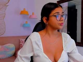 GiiaFu nude in hot Live Sex Chat