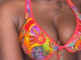 LieonEss nude in hot Live Sex Chat