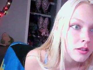 LilFknSquirt nude in hot Live Sex Chat