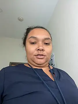 PrettyWithaWaterpark2 naked stripping on cam for live sex video chat