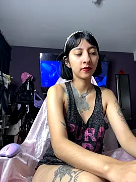 PurpleLinn naked stripping on cam for live sex video chat