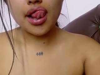 SaraStonex nude in hot Live Sex Chat