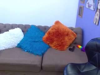 Vicky-Johnson nude in hot Live Sex Chat