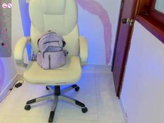 AlanaRyyderr nude in hot Live Sex Chat