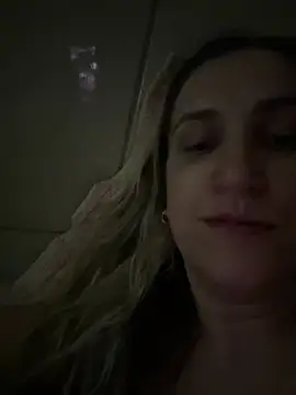 Bia_sexynovaes naked stripping on cam for live sex video chat
