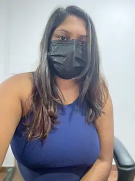 Black_Beauty1997 naked stripping on cam for live sex video chat