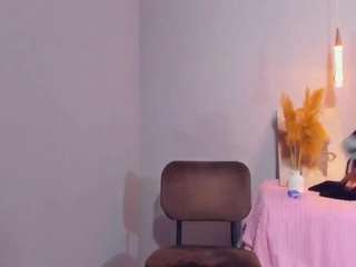 KatieDudley nude in hot Live Sex Chat