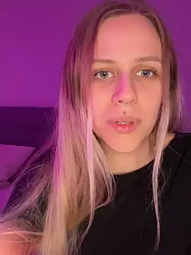lunawolf21 naked stripping on cam for live sex video chat