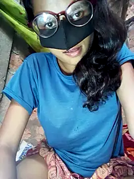 pihu2004 naked stripping on cam for live sex video chat