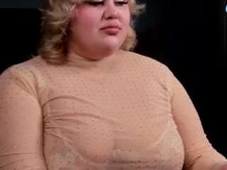 Polly-Shhy nude in hot Live Sex Chat