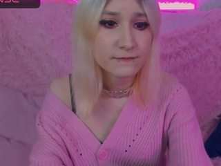 RobinKhelles nude in hot Live Sex Chat