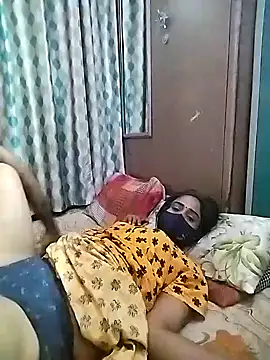 sweety_telugu_couple2027 naked stripping on cam for live sex video chat