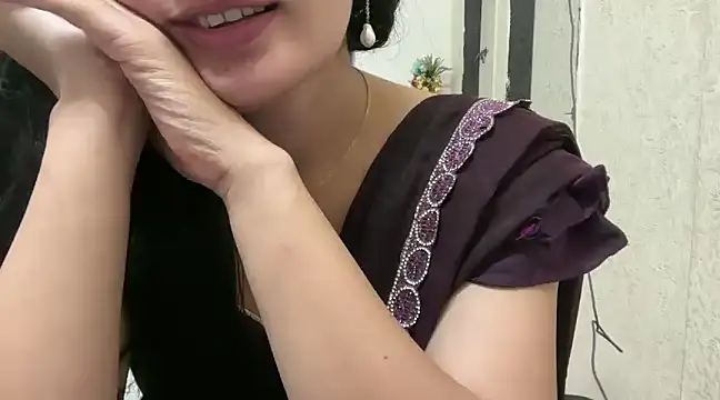 w0nderwoman naked stripping on cam for live sex video chat