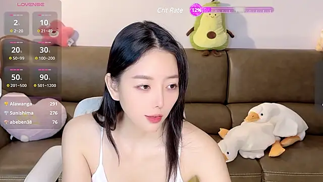 Yilin1999 naked stripping on cam for live sex video chat