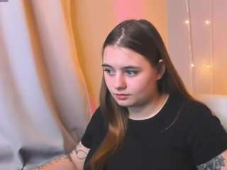 Alli-Aster nude in hot Live Sex Chat