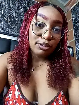 Cinnamon-Skin naked stripping on cam for live sex video chat