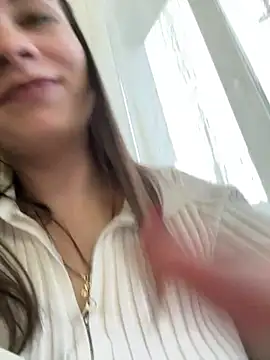 Katya_Katysha naked stripping on cam for live sex video chat
