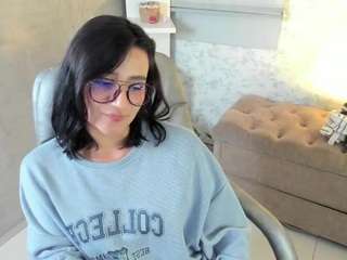 M A R T I N A nude in hot Live Sex Chat