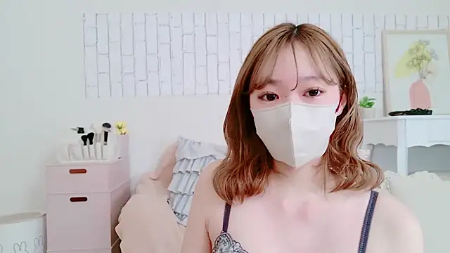 _suzu_ch_xo naked stripping on cam for live sex video chat