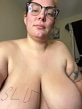 Thickarella420 naked stripping on cam for live sex video chat