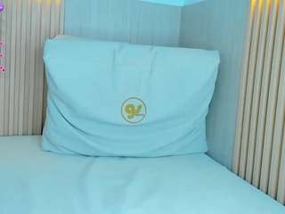 Violetta-Monnet nude in hot Live Sex Chat