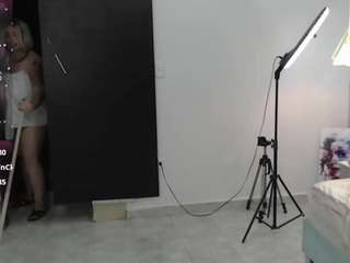 natalygolden nude in hot Live Sex Chat