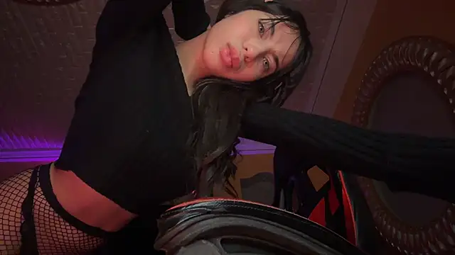 ORLA86 naked stripping on cam for live sex video chat