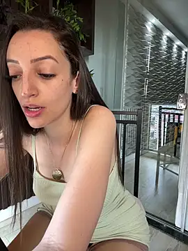 BelleLouise13 naked stripping on cam for live sex video chat