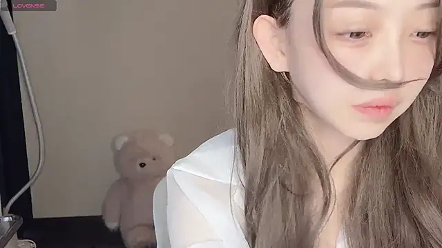 kiraa_0511 naked stripping on cam for live sex video chat