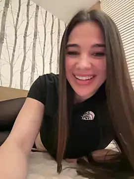Tris_Darsy naked stripping on cam for live sex video chat