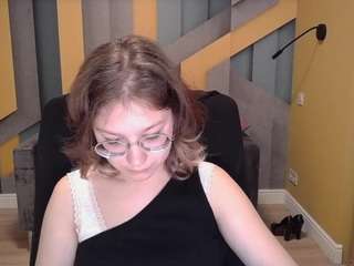 AngelinaLow nude in hot Live Sex Chat