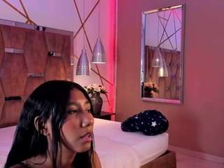 CandyRouse2 nude in hot Live Sex Chat