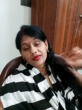 Eshwari_Chopra naked stripping on cam for live sex video chat