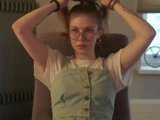 MonaCarvin nude in hot Live Sex Chat