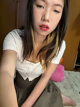 Nami-OP naked stripping on cam for live sex video chat