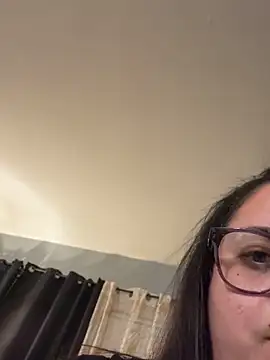 tillymarie34 naked stripping on cam for live sex video chat
