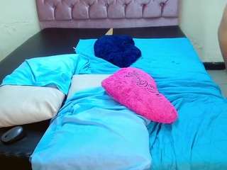 AnnieDavies nude in hot Live Sex Chat