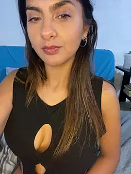 chicachocolate01 naked stripping on cam for live sex video chat